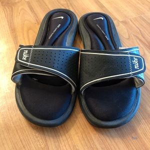 Nike slides
